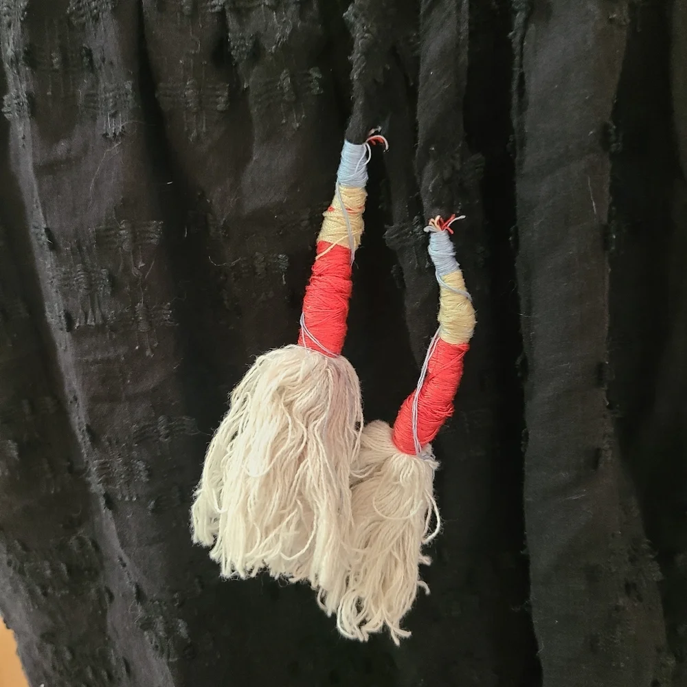 Acos & A embroidered ruffle sleeve tassel boho textured top - Picture 2 of 5